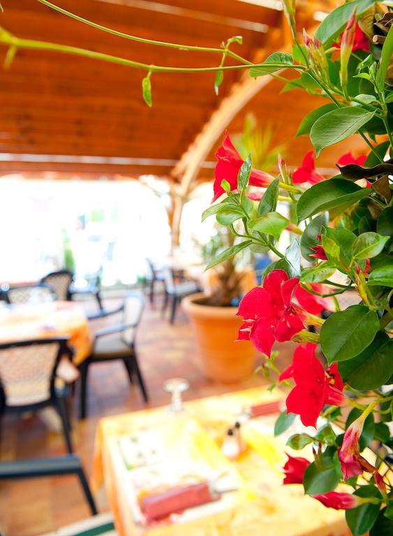 Au Soleil, Hotel Restaurant & Spa Valff ภายนอก รูปภาพ